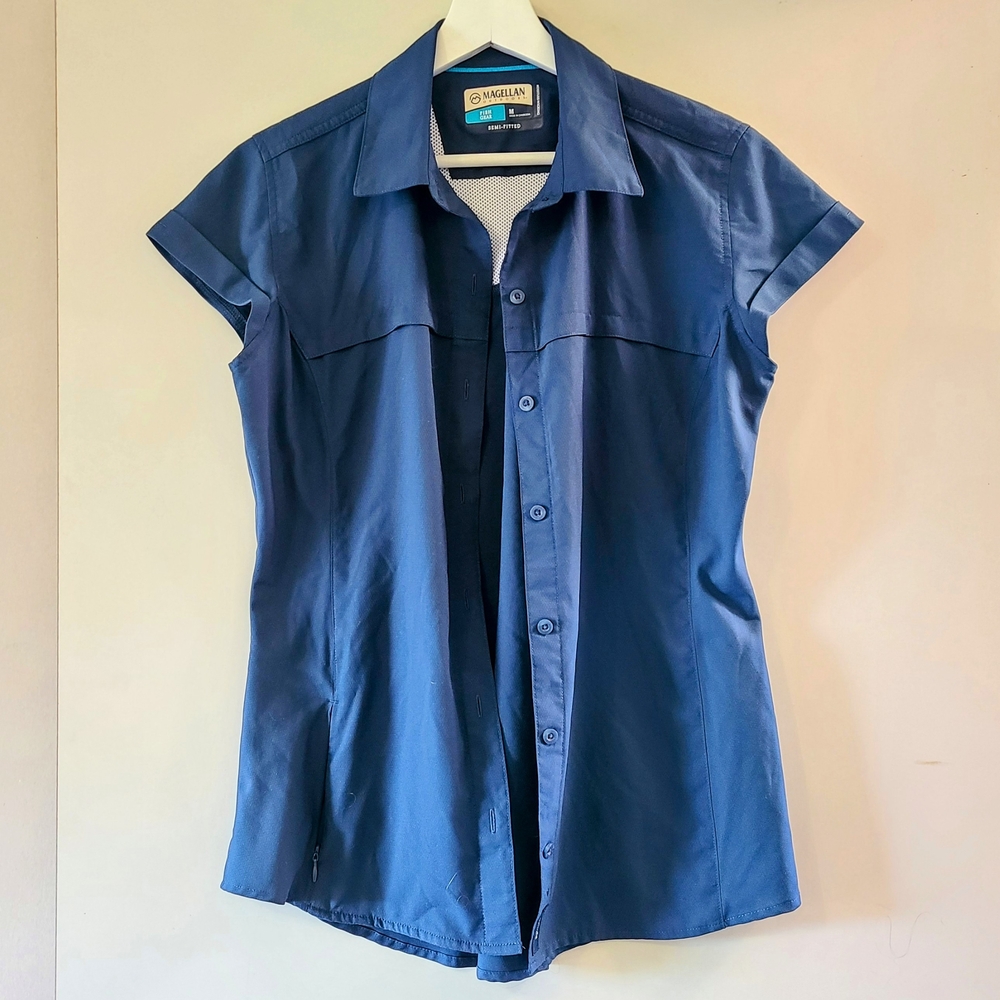 Magellan Outdoors Blue Button Down Shirt Short Sleeve
